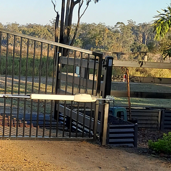 aluminium driveway gates