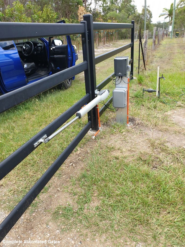 TMT 400lls double solar automatic gate