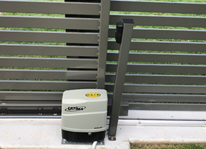 Dace Ultima slide gate opener