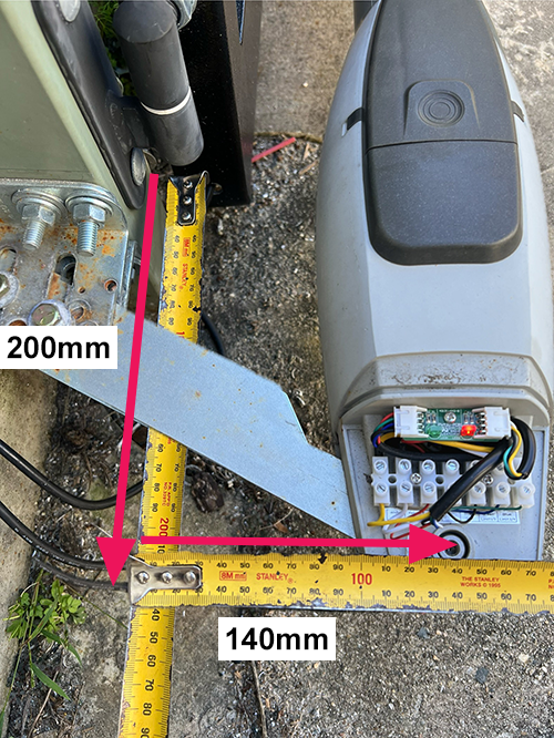 TMT 400LLS push to open bracket setup