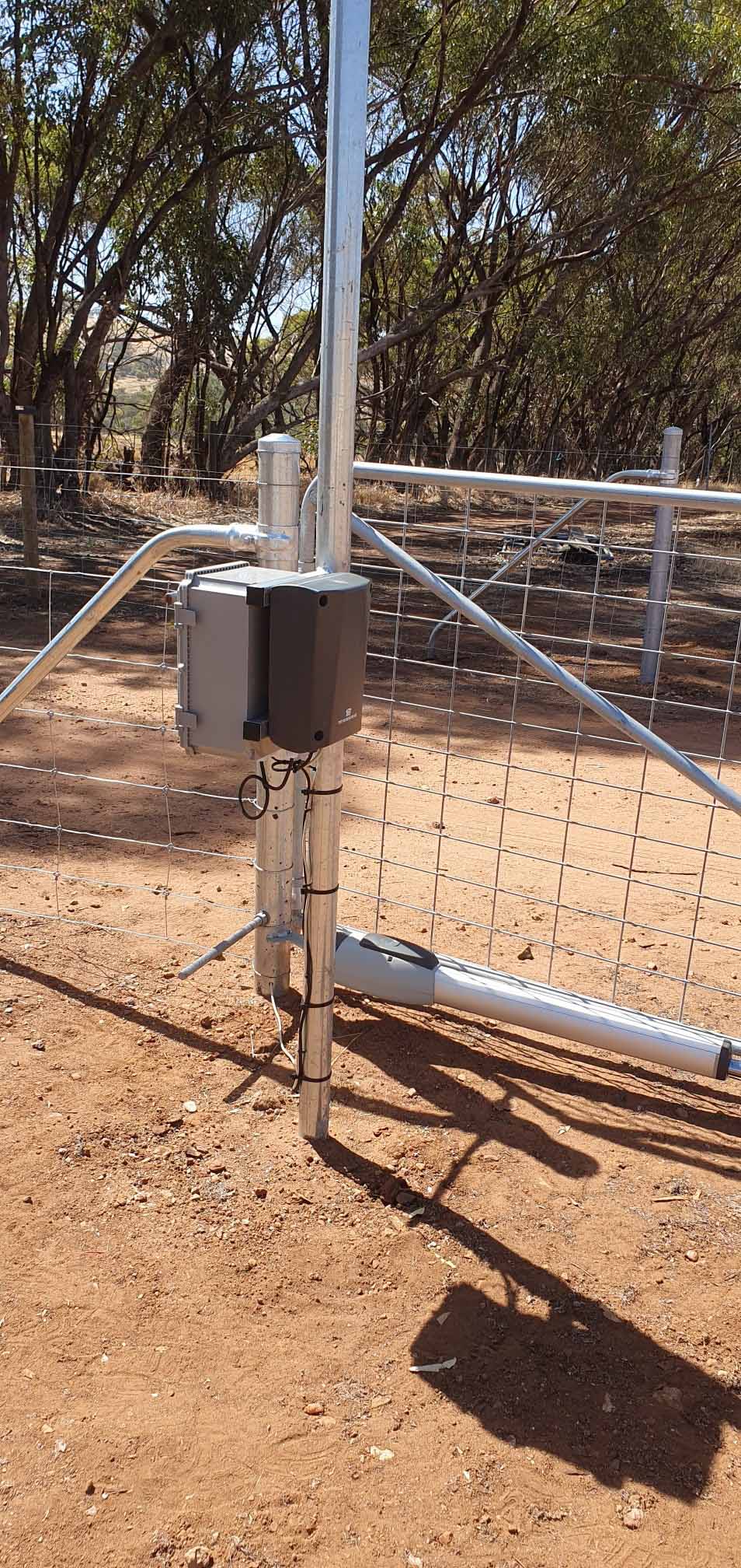 solar gate opener
