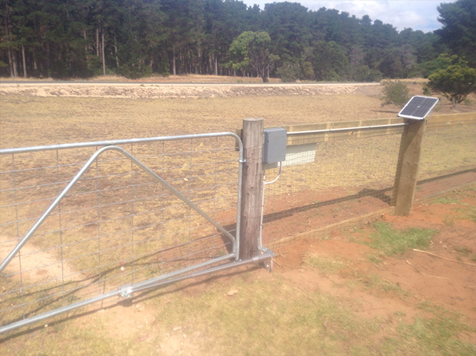 Solar gate opener
