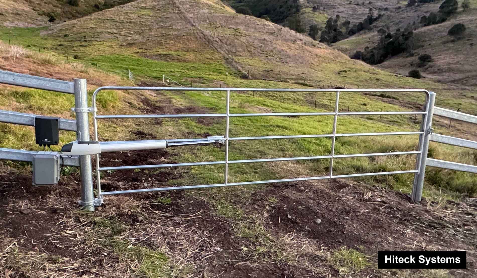 TMT 400lls single solar gate motor install on a farm gate
